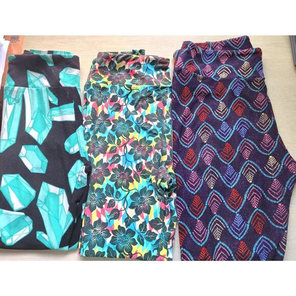 LuLaRoe-Leggings-Long Length-Different Patterns-2 @ Tall & Curvy-1 @ One Size - Picture 11 of 15